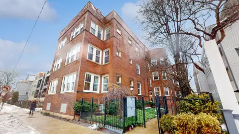 1620 W Diversey Pkwy #3C, Chicago, IL 60614