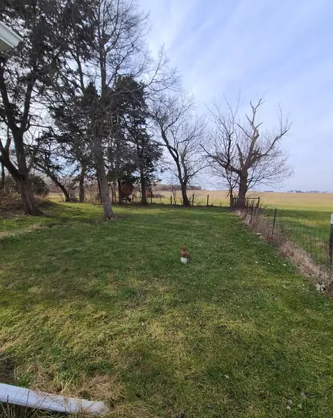 905 Walton Rd, Dixon, IL 61021 photo 17