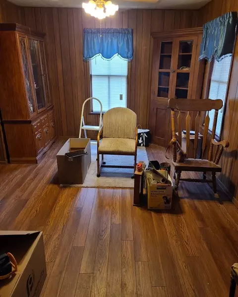 905 Walton Rd, Dixon, IL 61021 photo 5