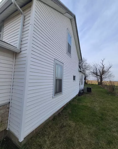 905 Walton Rd, Dixon, IL 61021 photo 16