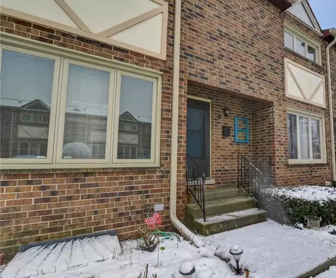214 N West Ave #3, Elmhurst, IL 60126