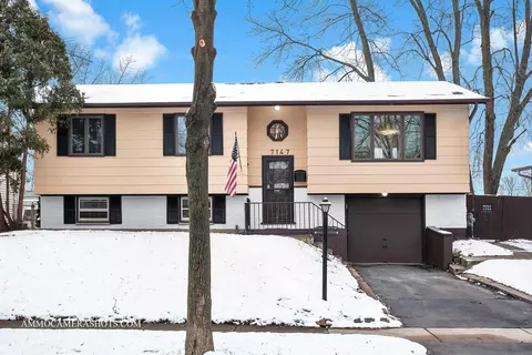 7147 Glenwood Ln, Hanover Park, IL 60133