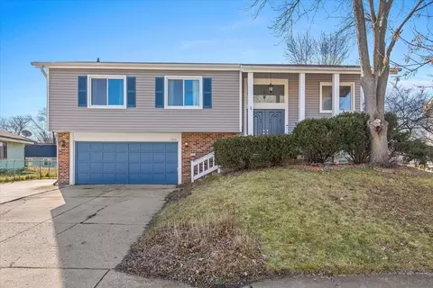 1340 Sea Biscuit Ln, Hanover Park, IL 60133