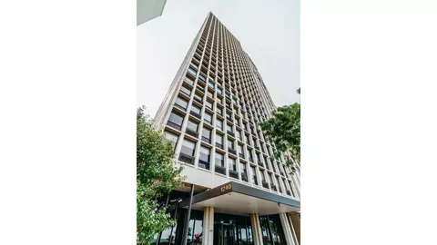1240 N Lake Shore Dr #8B, Chicago, IL 60610