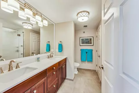 25 E Superior St #2702, Chicago, IL 60611 photo 13