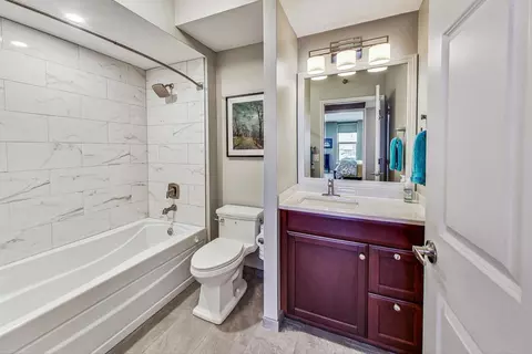 25 E Superior St #2702, Chicago, IL 60611 photo 18