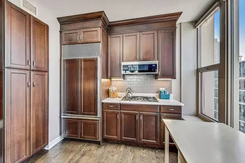 25 E Superior St #2702, Chicago, IL 60611 photo 6