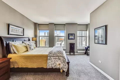 25 E Superior St #2702, Chicago, IL 60611 photo 9