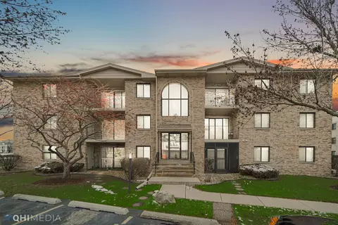 4930 134th St #110, Crestwood, IL 60445