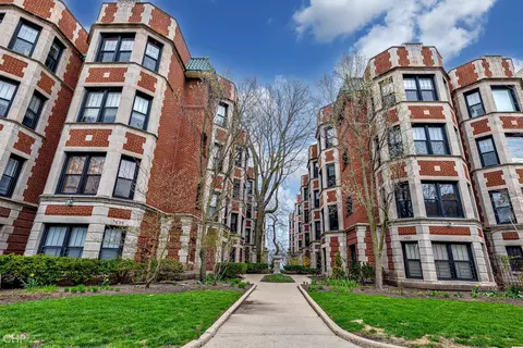 7639 N Eastlake Ter #2E, Chicago, IL 60626