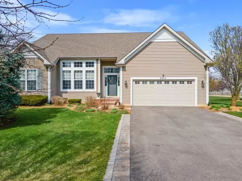 2903 Sauer Ct, North Aurora, IL 60542