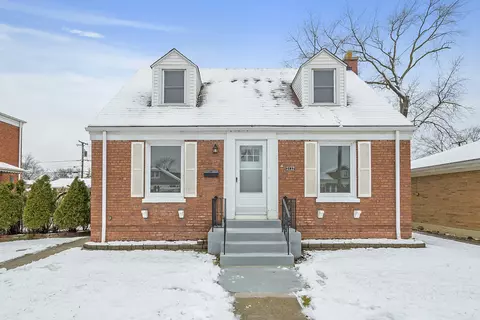 3132 Maple Ave, Brookfield, IL 60513