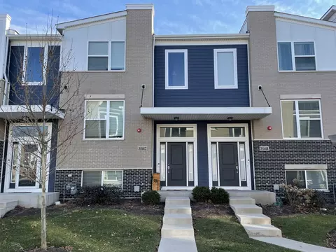 3 S612 Everton Dr, Warrenville, IL 60555