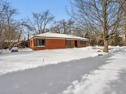 9548 S 88th Ave, Palos Hills, IL 60465