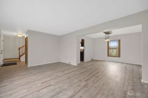 Living - 596 Shenandoah Trl, Elgin, IL 60123 photo 1 of 2