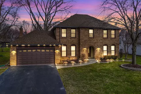 2432 Shasta Dr, Lisle, IL 60532