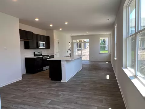2881 Harnish Dr, Algonquin, IL 60102 photo 5