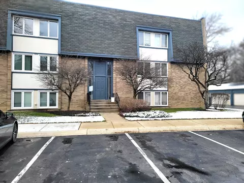 2113 Ammer Ridge Ct #301, Glenview, IL 60025