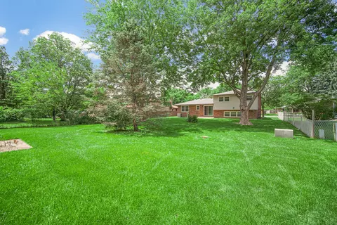 642 Willow Rd, Matteson, IL 60443 photo 3