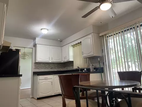 642 Willow Rd, Matteson, IL 60443 photo 18