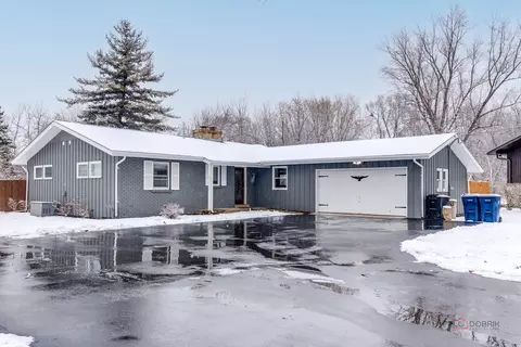 26175 N Geraldine Ln, Barrington, IL 60010