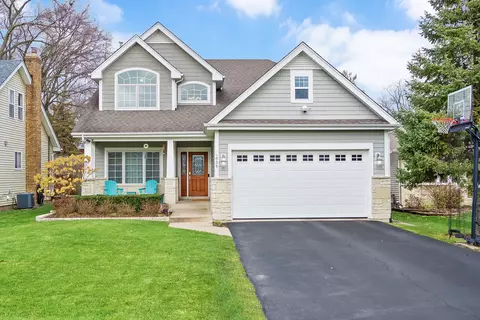 1038 Saylor St, Downers Grove, IL 60516