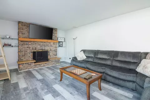 Living - 858 Marina Ter, Bartlett, IL 60103 photo 4 of 4