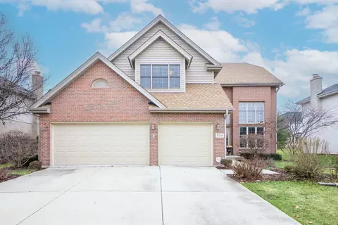 8125 Rutherford Dr, Woodridge, IL 60517