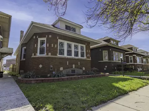 9423 S May St, Chicago, IL 60620