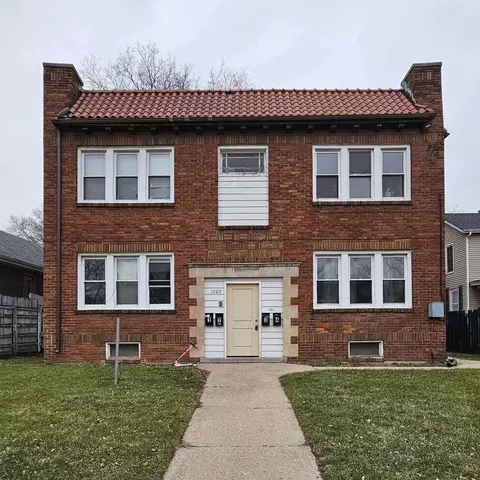 1709 Kishwaukee St, Rockford, IL 61104