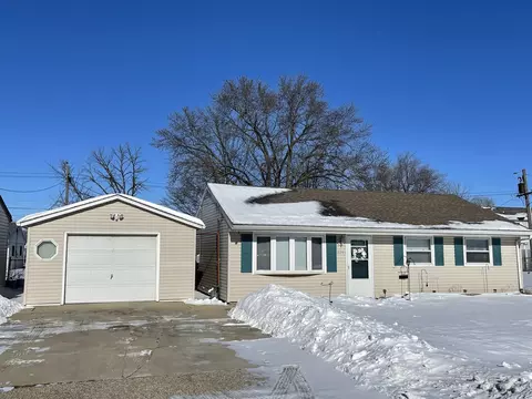 224 El Camino Ct, Streator, IL 61364