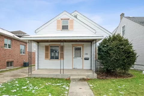 10818 S Whipple St, Chicago, IL 60655