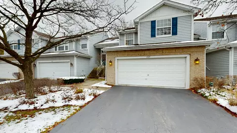 267 Snug Harbor Dr, Willowbrook, IL 60527