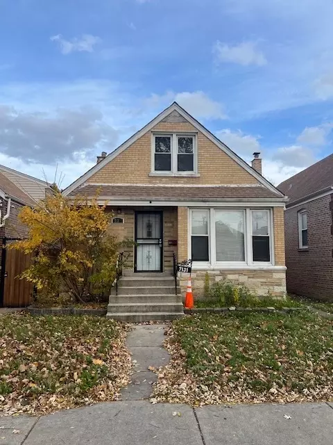 7131 S Troy St, Chicago, IL 60629