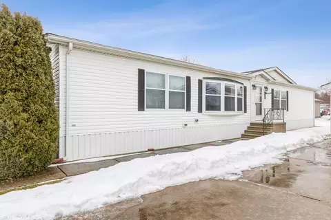 99 Petunia Cir, Matteson, IL 60443