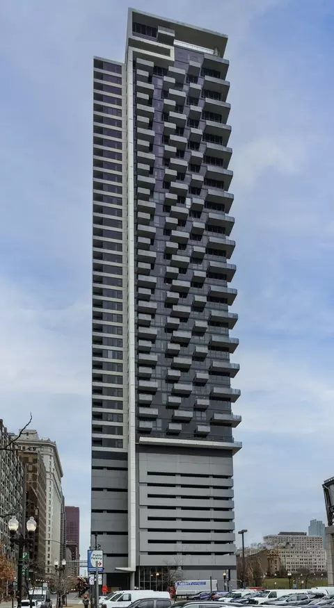 235 W Van Buren St #1802, Chicago, IL 60607