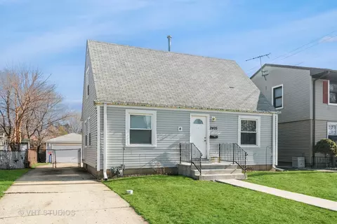 2405 Silver Creek Dr, Franklin Park, IL 60131