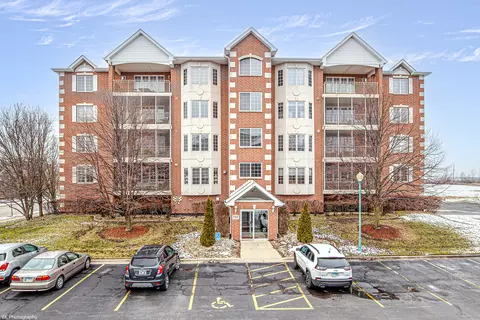 7722 Greenway Blvd #3-NW, Tinley Park, IL 60487