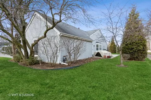 1029 Devonshire Ave, Naperville, IL 60540 photo 10