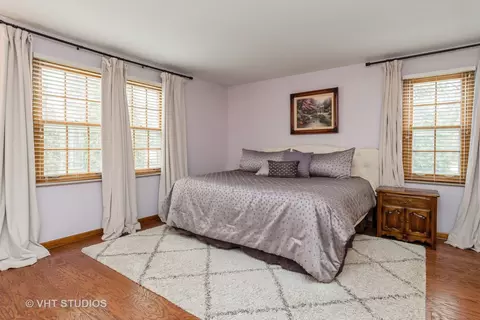 1029 Devonshire Ave, Naperville, IL 60540 photo 5