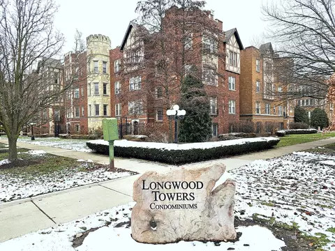 10905 S Longwood Dr #1, Chicago, IL 60643