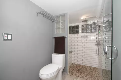 1393 E Walnut Ave, Des Plaines, IL 60016 photo 16