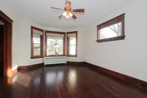 1393 E Walnut Ave, Des Plaines, IL 60016 photo 4
