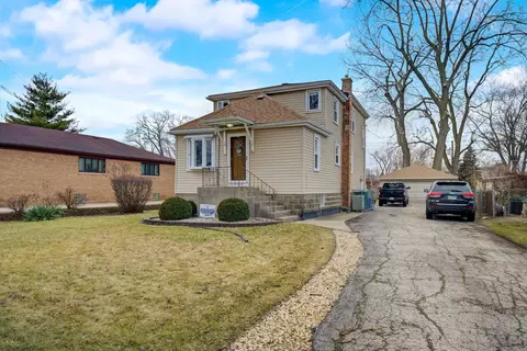 8122 Lamon Ave, Burbank, IL 60459