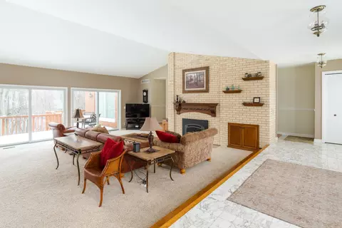3 Spring Creek Dr, Spring Valley, IL 61362 photo 10