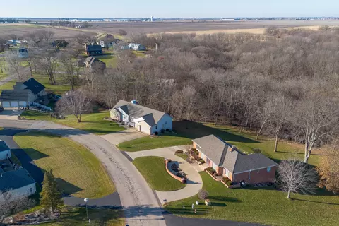 3 Spring Creek Dr, Spring Valley, IL 61362 photo 8