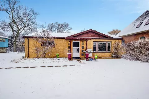8736 S 81st Ave, Hickory Hills, IL 60457
