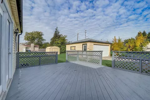 1180 Ash Rd, Hoffman Estates, IL 60169 photo 16