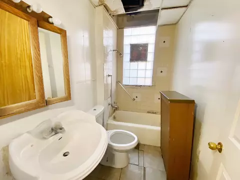 319 E 119th St, Chicago, IL 60628 photo 8
