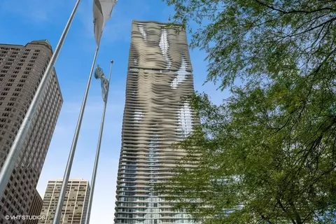 225 N Columbus Dr #5809, Chicago, IL 60601